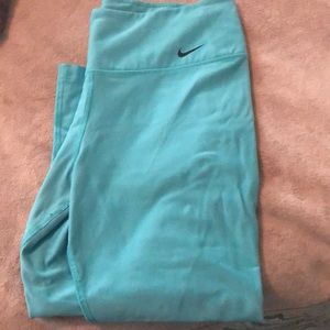 Nike crop leggings